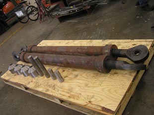 Size 7 sway struts fabricated from chrome moly